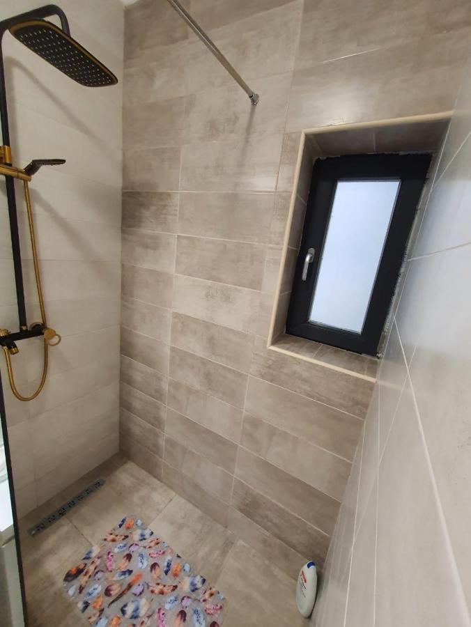 Listone' Apartment 12 Mamaia Nord Năvodari Buitenkant foto